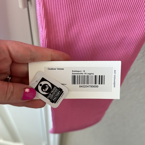 NWT Outdoor Voices Seamless Ribbed 7/8 Legging- Bubblegum - Picture 5 of 6